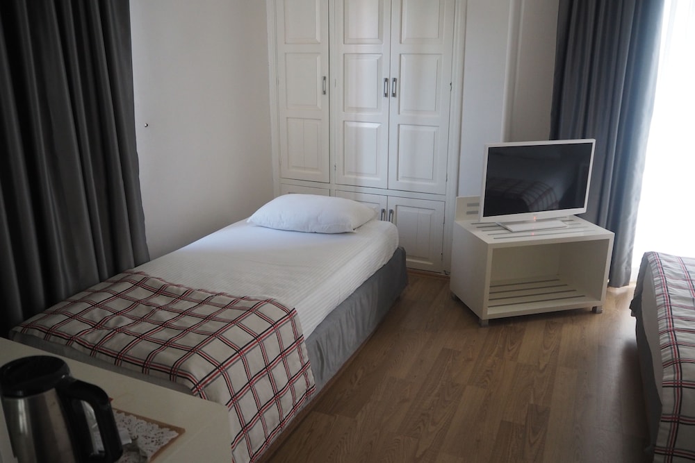 Yunus Beach Hotel — Hotel rooms in Marmaris, Mugla