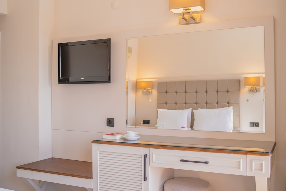 Alize Hotel Ölüdeniz - All inclusive — Hotel rooms in Fethiye, Mugla