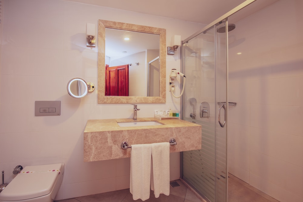 Alize Hotel Ölüdeniz - All inclusive — Hotel rooms in Fethiye, Mugla