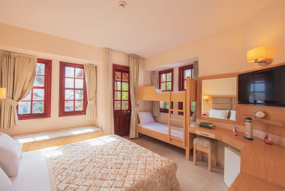 Alize Hotel Ölüdeniz - All inclusive — Hotel rooms in Fethiye, Mugla