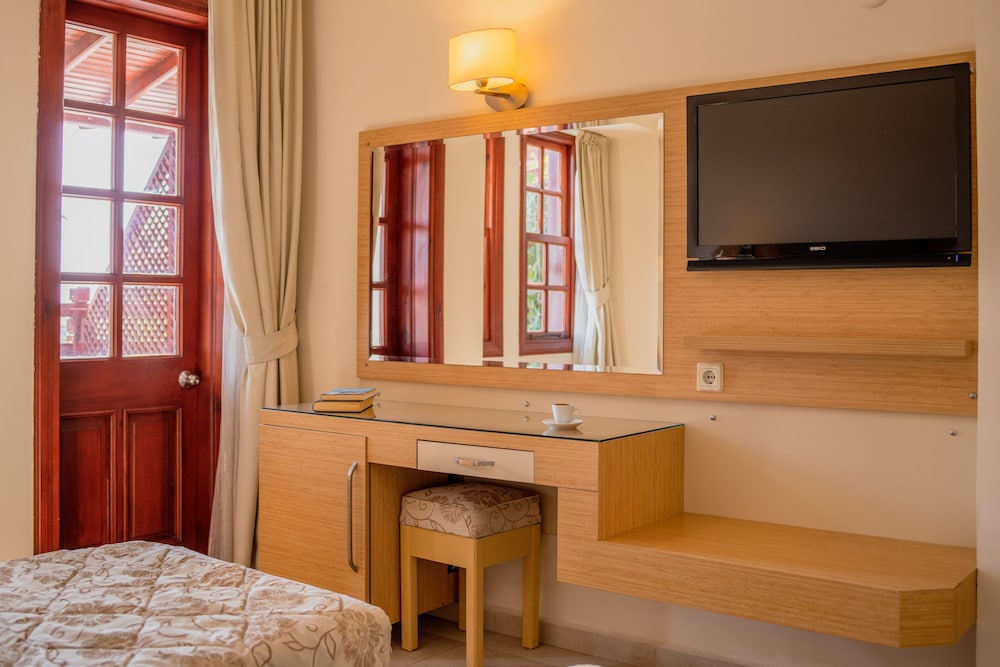 Alize Hotel Ölüdeniz - All inclusive — Hotel rooms in Fethiye, Mugla