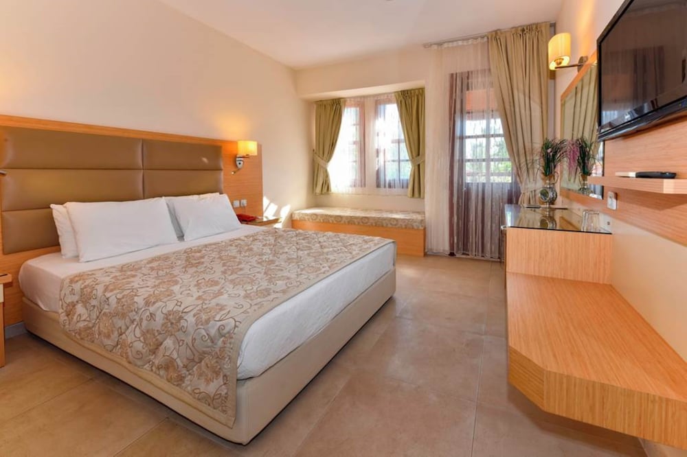 Alize Hotel Ölüdeniz - All inclusive — Hotel rooms in Fethiye, Mugla