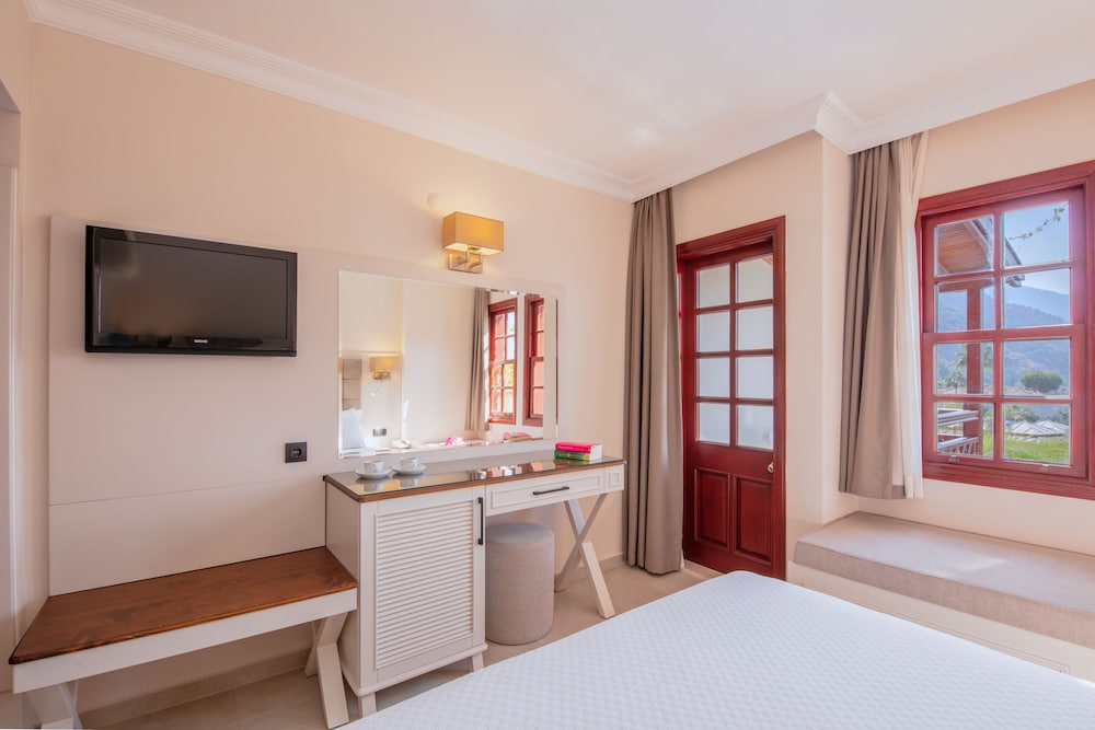 Alize Hotel Ölüdeniz - All inclusive — Hotel rooms in Fethiye, Mugla