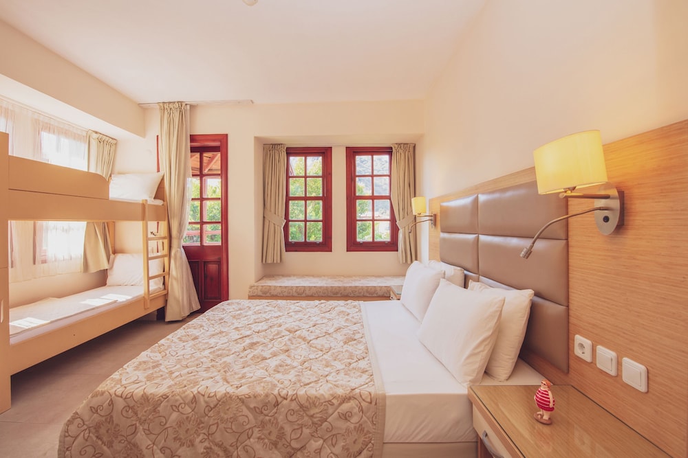Alize Hotel Ölüdeniz - All inclusive — Hotel rooms in Fethiye, Mugla