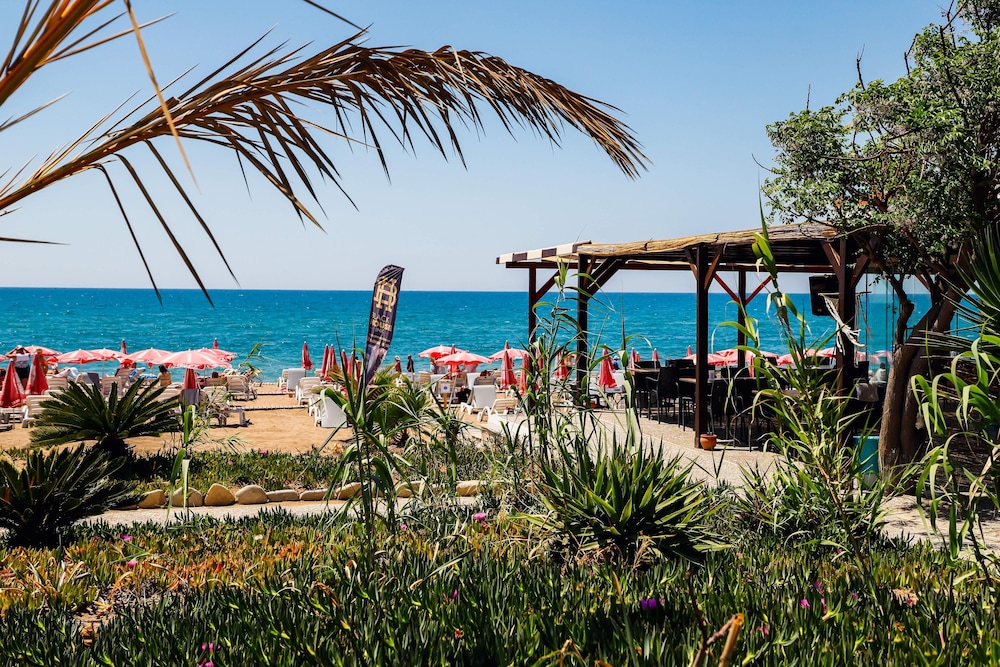 Side Amour Hotel - All Inclusive — Beach in Side