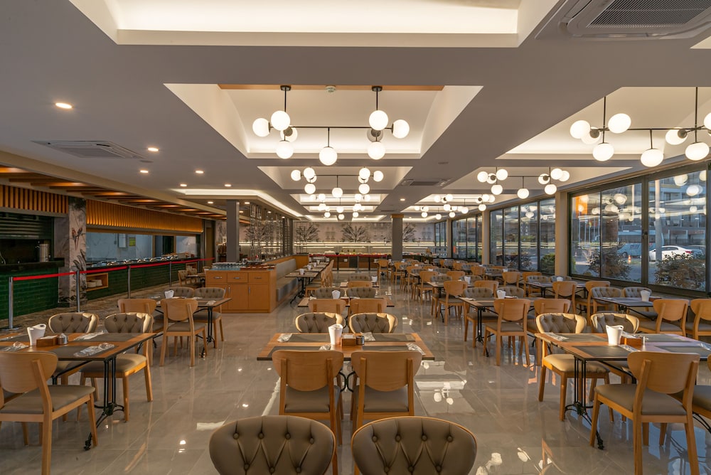 Side Amour Hotel - All Inclusive — Restaurant & bars in Side