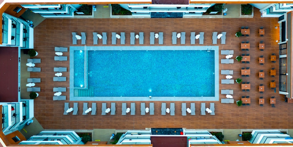 Side Amour Hotel - All Inclusive — Swimming pool in Side