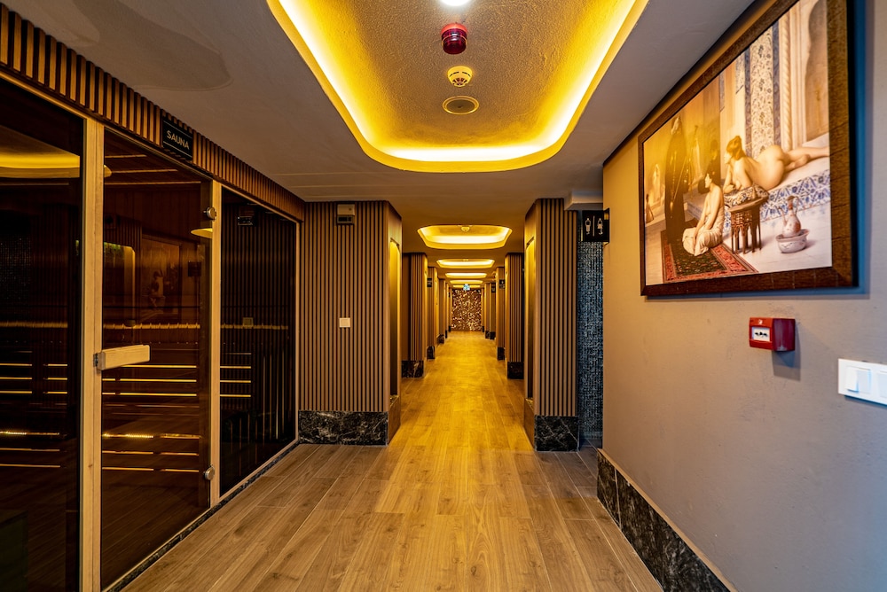 Side Amour Hotel - All Inclusive — Hotel building in Side
