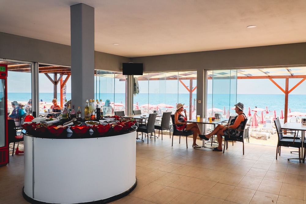 Side Amour Hotel - All Inclusive — Restaurant & bars in Side