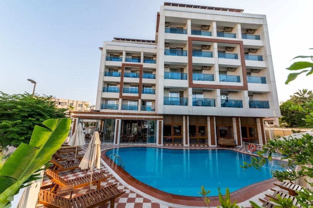 Ketenci Hotel — Swimming pool in Marmaris, Mugla