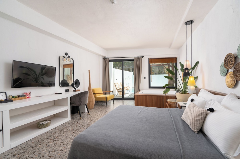 Oludeniz Blu Luxury Unique Hotel - Adults Only — Hotel rooms in Fethiye, Mugla