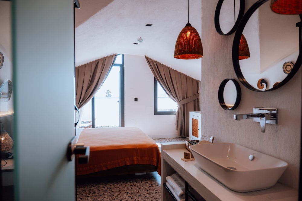 Oludeniz Blu Luxury Unique Hotel - Adults Only — Hotel rooms in Fethiye, Mugla