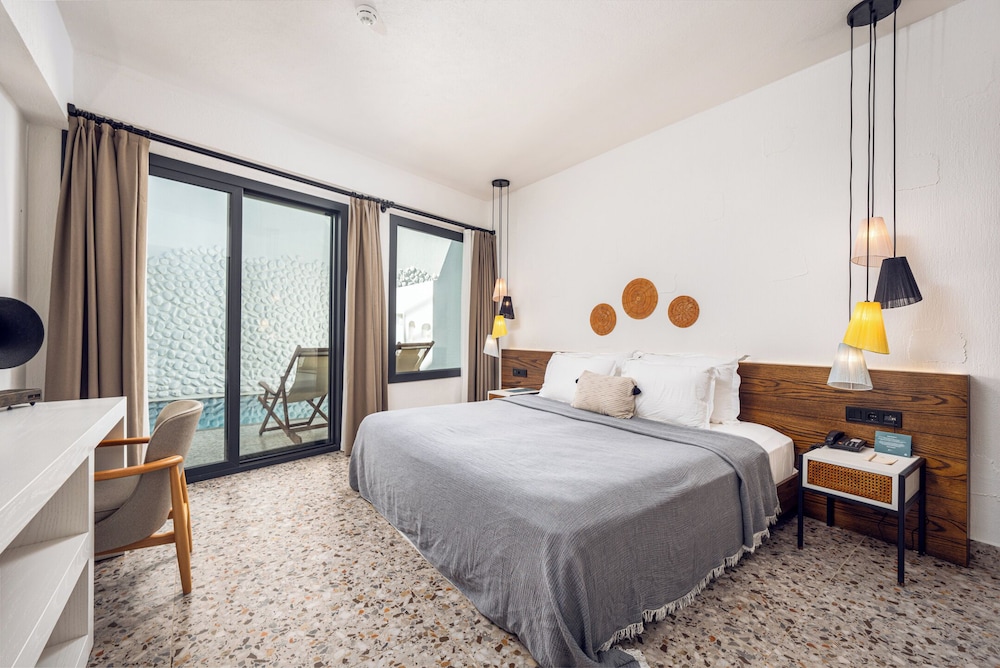Oludeniz Blu Luxury Unique Hotel - Adults Only — Hotel rooms in Fethiye, Mugla