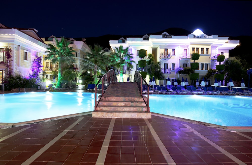 Yel Holiday Resort - All Inclusive — Pool in Fethiye, Mugla