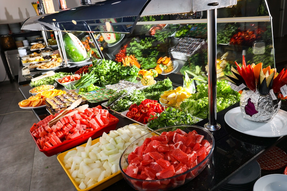 The Corner Park Hotel — Restaurant & bars in Antalya
