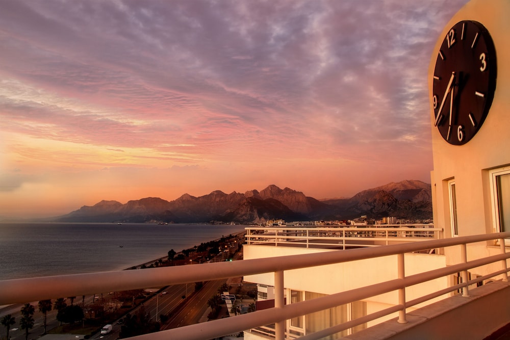 The Corner Park Hotel — Attractions in the area in Antalya