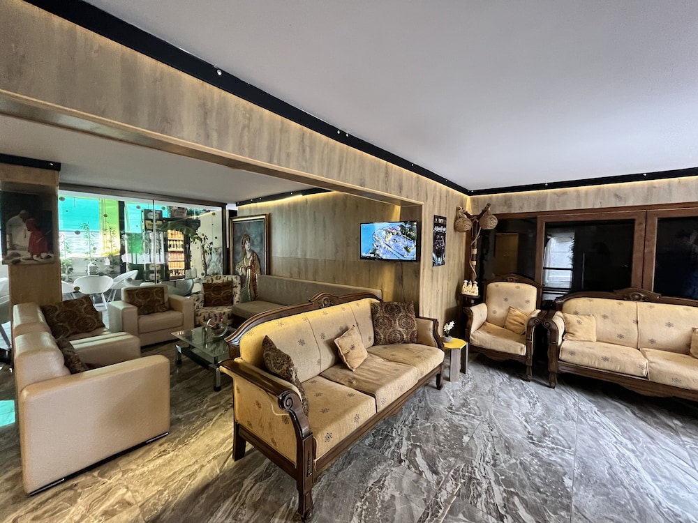 Romeo Beach Hotel — Hotel rooms in Kemer