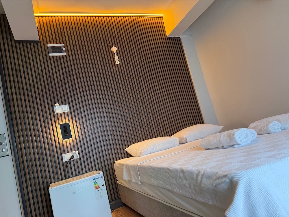 Romeo Beach Hotel — Hotel rooms in Kemer