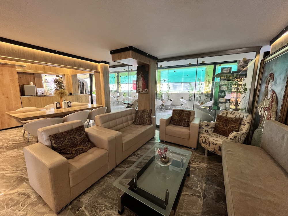 Romeo Beach Hotel — Hotel rooms in Kemer