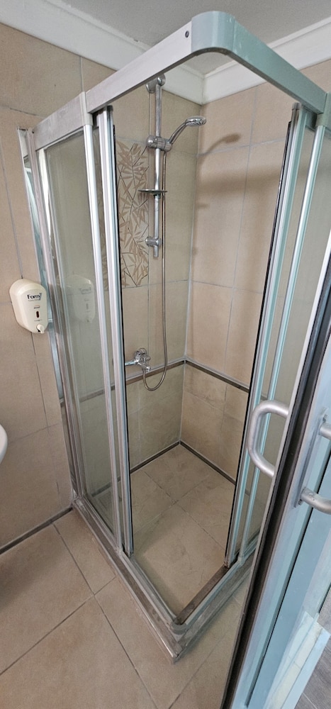 Romeo Beach Hotel — Hotel rooms in Kemer