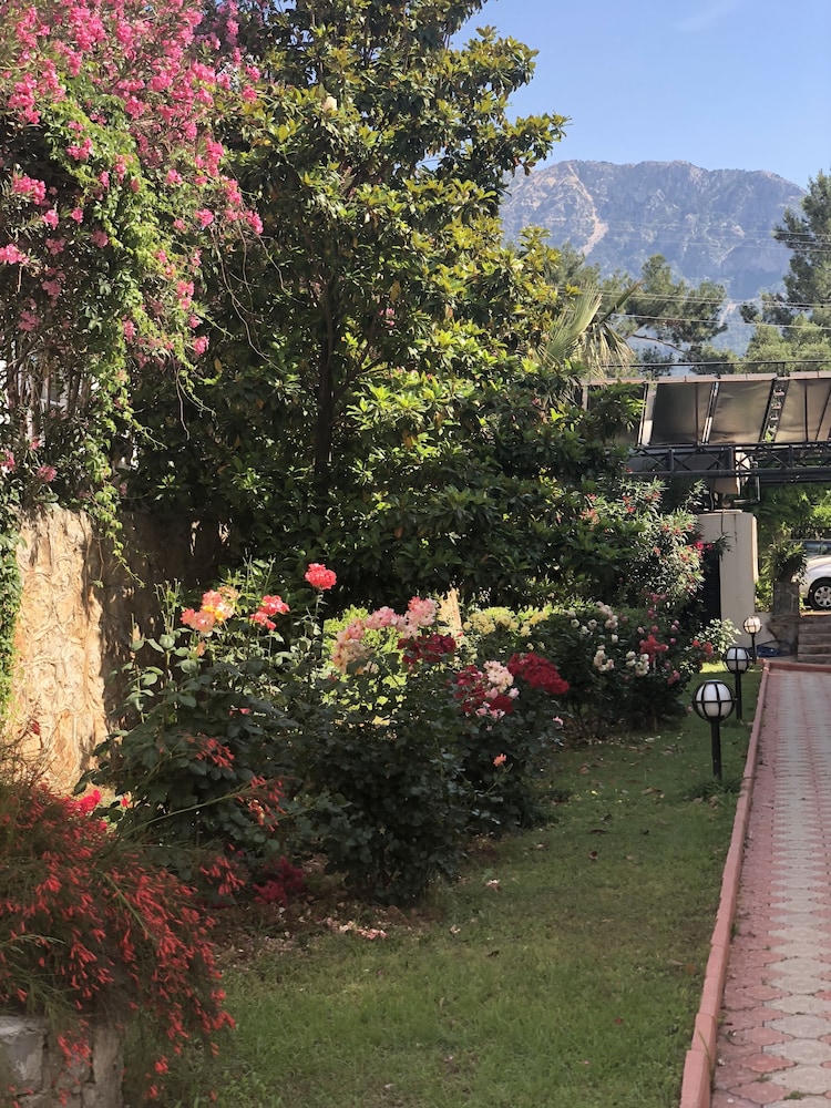 Hotel Leytur — Hotel building in Fethiye, Mugla