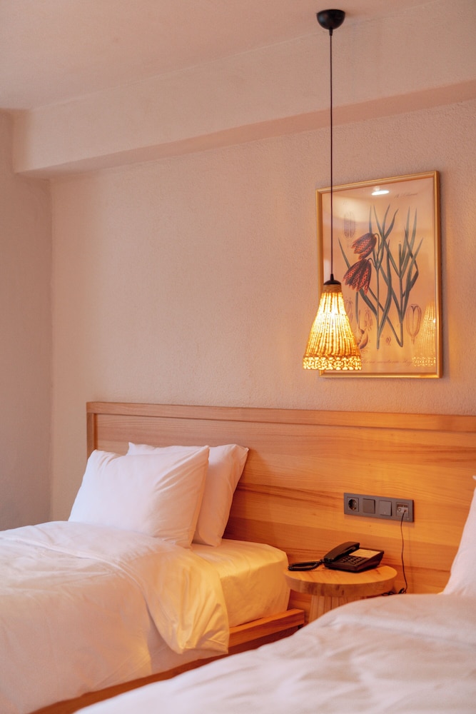 Ünsal Hotel — Hotel rooms in Fethiye, Mugla