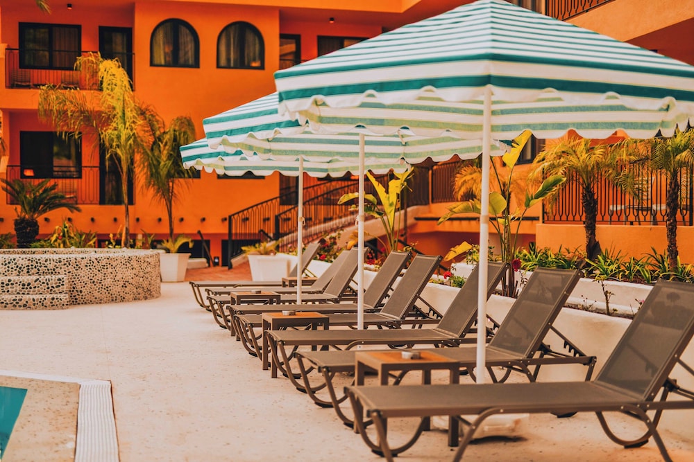 Ünsal Hotel — Hotel building in Fethiye, Mugla