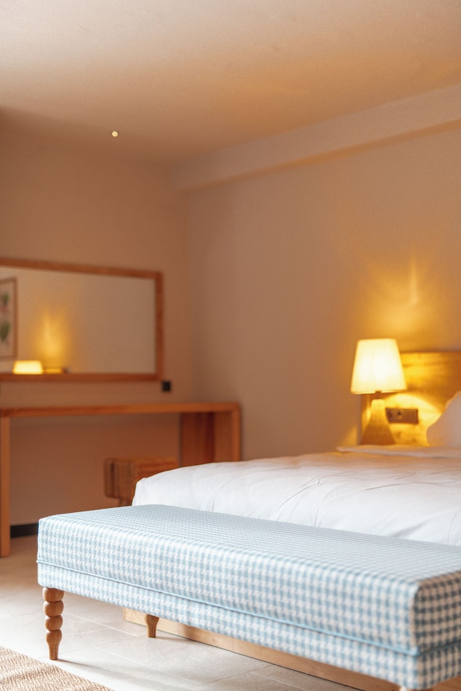 Ünsal Hotel — Hotel rooms in Fethiye, Mugla