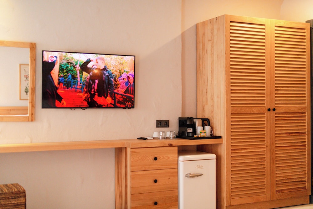Ünsal Hotel — Hotel rooms in Fethiye, Mugla