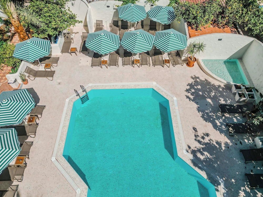 Ünsal Hotel — Swimming pool in Fethiye, Mugla