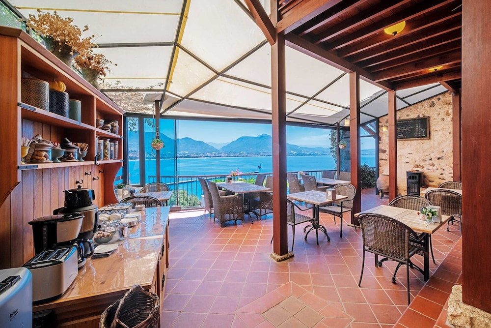 Hotel Villa Turka — Restaurant & bars in Alanya