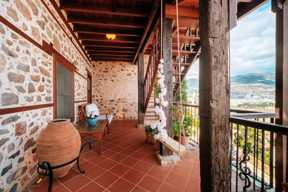 Hotel Villa Turka — Hotel building in Alanya