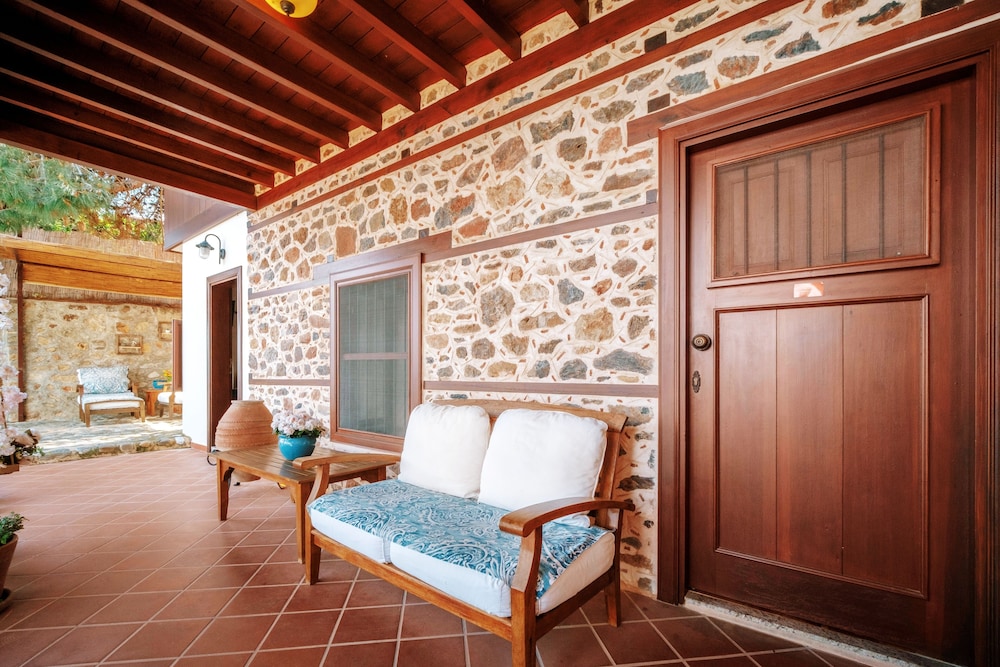 Hotel Villa Turka — Hotel building in Alanya