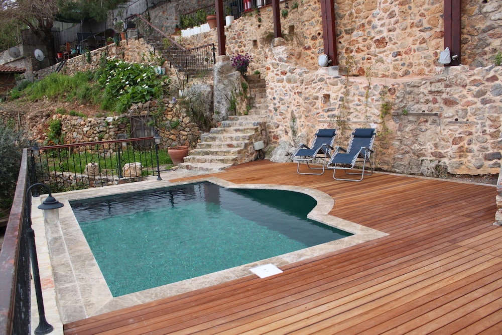 Hotel Villa Turka — Swimming pool in Alanya