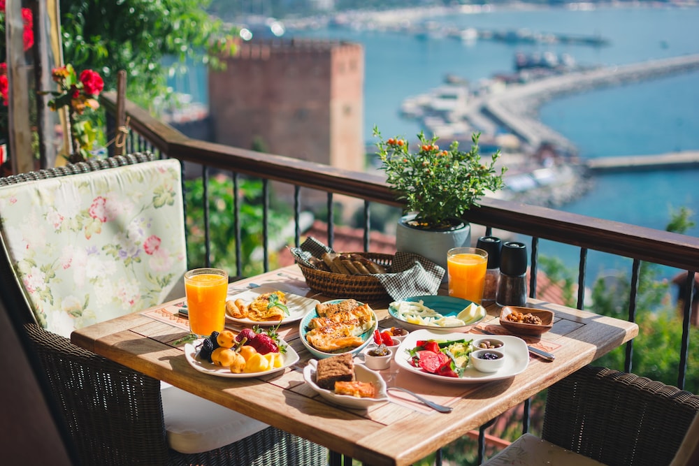 Hotel Villa Turka — Restaurant & bars in Alanya