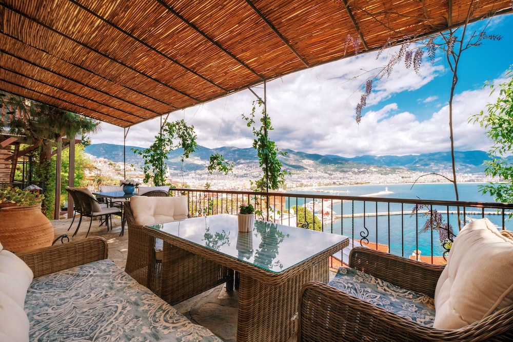 Hotel Villa Turka — Main photo in Alanya