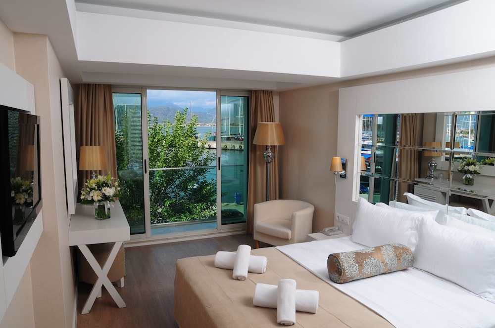 Alesta Yacht Hotel — Hotel rooms in Fethiye, Mugla