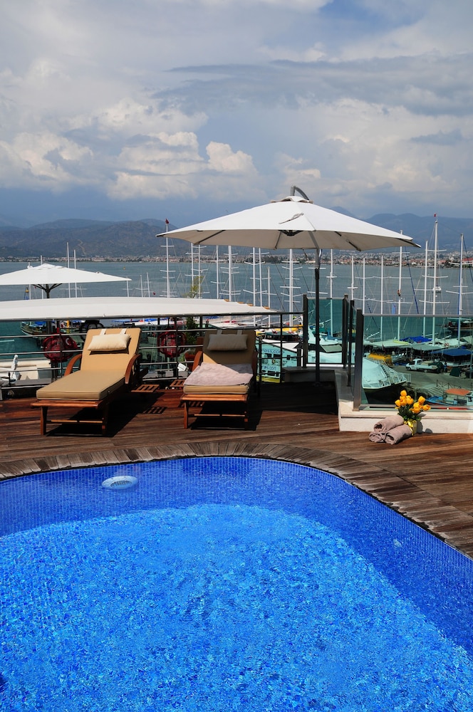 Alesta Yacht Hotel — Swimming pool in Fethiye, Mugla