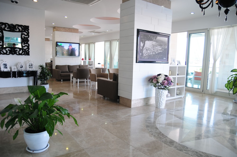 Alesta Yacht Hotel — Hotel building in Fethiye, Mugla
