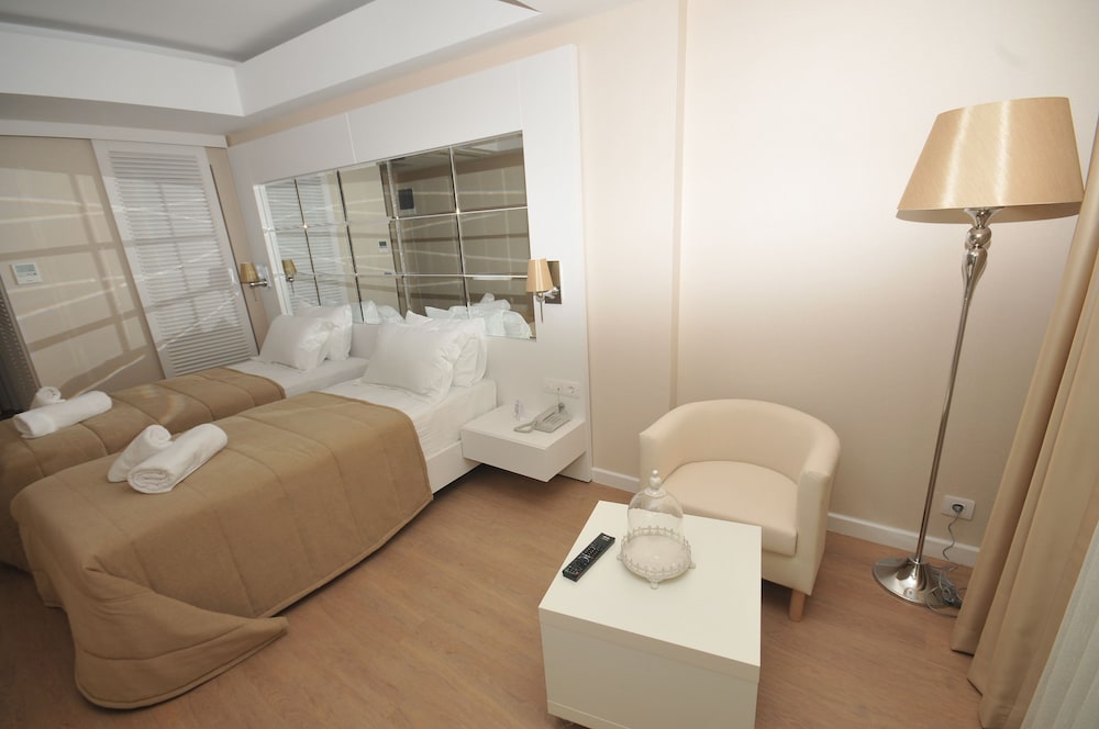 Alesta Yacht Hotel — Hotel rooms in Fethiye, Mugla