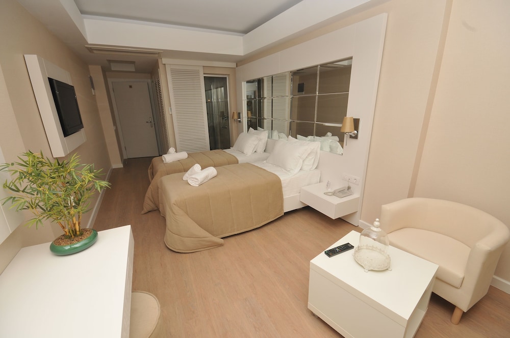 Alesta Yacht Hotel — Hotel rooms in Fethiye, Mugla