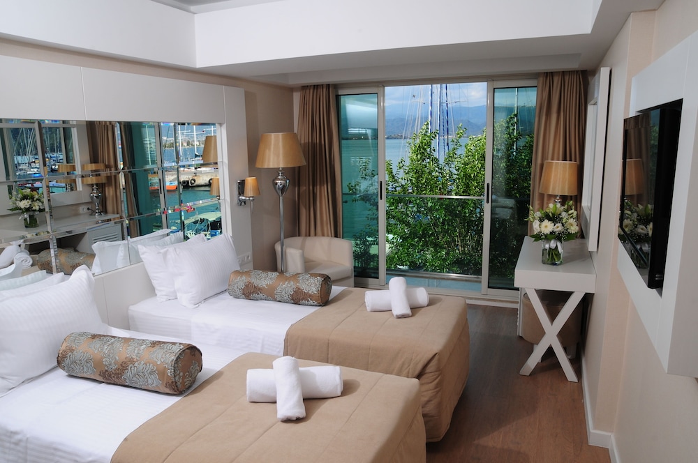 Alesta Yacht Hotel — Hotel rooms in Fethiye, Mugla