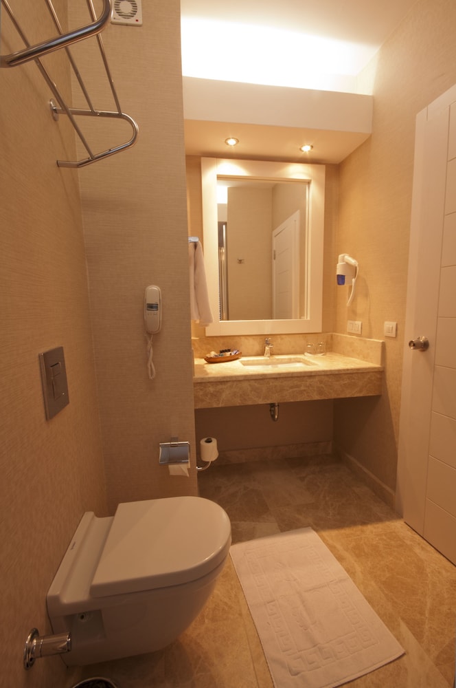 Alesta Yacht Hotel — Hotel rooms in Fethiye, Mugla