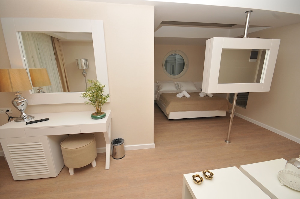 Alesta Yacht Hotel — Hotel rooms in Fethiye, Mugla