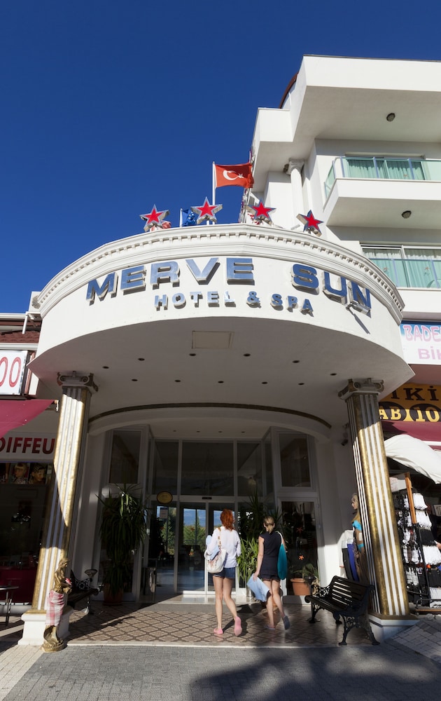 Merve Sun Hotel & Spa - All Inclusive — Hotel building in Side