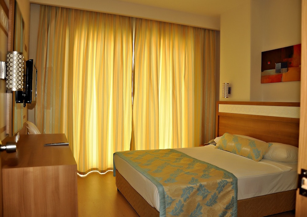 Merve Sun Hotel & Spa - All Inclusive — Hotel rooms in Side