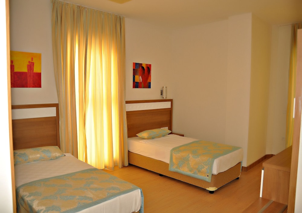 Merve Sun Hotel & Spa - All Inclusive — Hotel rooms in Side