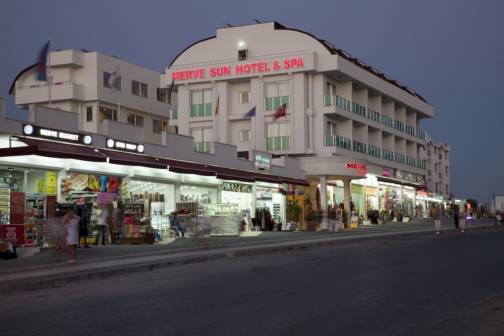 Merve Sun Hotel & Spa - All Inclusive — Hotel building in Side