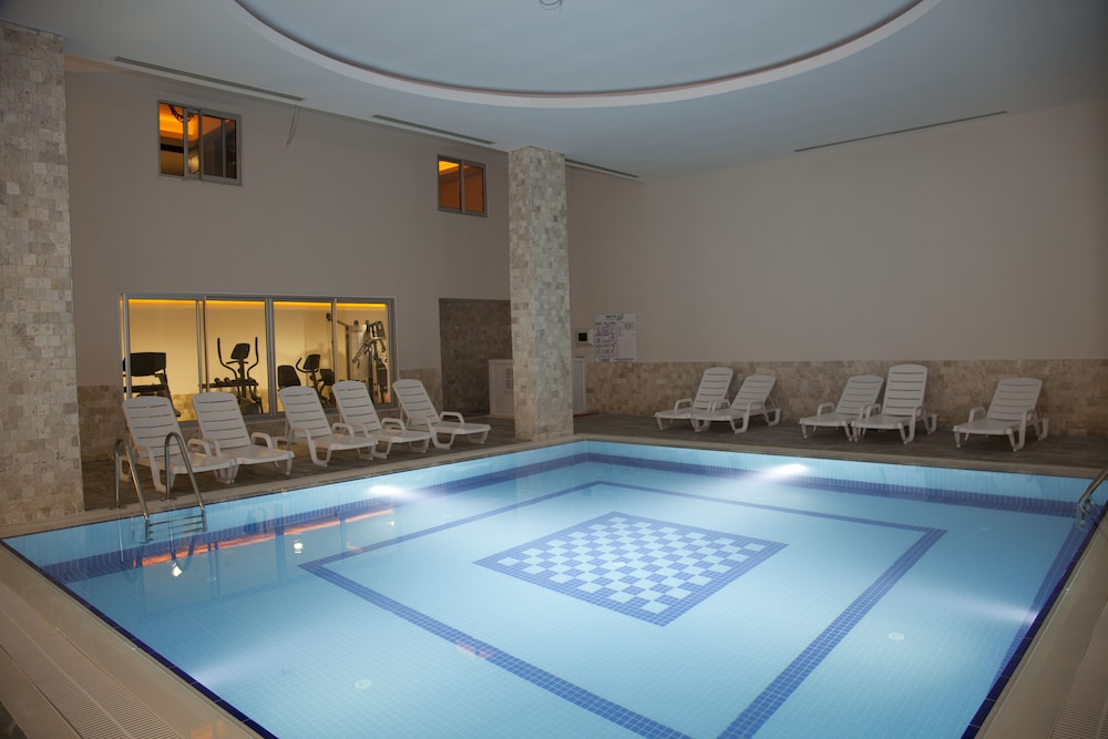 Merve Sun Hotel & Spa - All Inclusive — Swimming pool in Side
