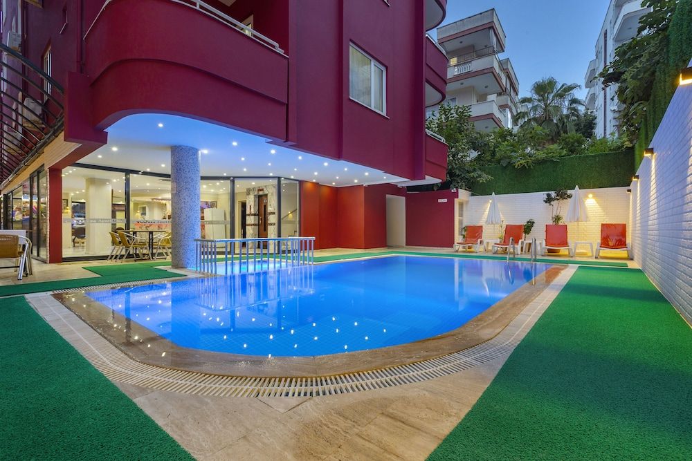 Twin Apart Hotel